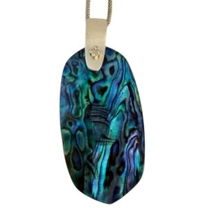 Kendra Scott Inez Gold Pendant Necklace in Abalone Shell